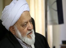آقای مصباحی مقدم؛ اینکه خودرو وارد شود یا نشود، اساساً چه ربطی به مجمع تشخیص مصلحت نظام دارد؟
