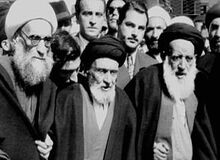 نقطه‌ی شروع اختلاف دکتر مصدق و آیت‌الله کاشانی کجا بود؟ / نصرت الله امینی، رئیس بازرسی دفتر مصدق: «آیت الله کاشانی گفت: اطرافیان من باید در مجلس وکیل باشن، اگر نشوند من تنبان مصدق را پایین می‌کشم»