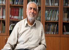واکنش غرضی به توصیه کدخدایی: ما کار خودمان را می‌کنیم، کدخدایی هم کار خودش / باز هم ثبت نام می‌کنم شاید خدا فرجی برساند
