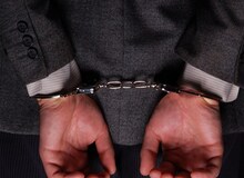 یکی از مدیران ارشد منطقه آزاد کیش بازداشت شد
