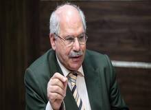مشخص نیست «صالح آبادی» بعنوان رئیس بانک مرکزی تعیین شده یا رئیس صندوق دولت/ دولت ارزها را به بانک مرکزی می دهد و بابت هر دلار ۲۷ هزار تومان دریافت می کند