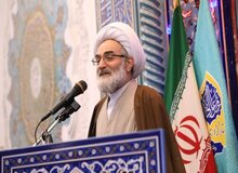 امام جمعه رشت: آمریکا گرگ است، نباید مذاکره کنیم/ شعار "مرگ برآمریکا" نباید قطع شود 
