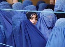 دختران افغان در صورت رعایت حجاب می توانند تحصیل کنند/FILM