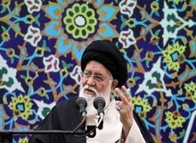 نماینده ولی فقیه در خراسان رضوی:«رضا پهلوی ناپاک» و «عباس عبدی انحرافی» می گویند رفراندوم برگزار کنید