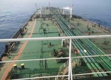 کشف یک شیء مشکوک بر بدنه یک نفتکش در خلیج فارس