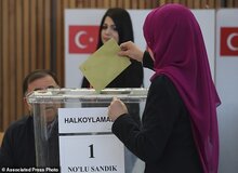 ترکیه روحت شاد؛ تاریخ تولد ۱۹۲۱، تاریخ وفات ۲۰۱۷