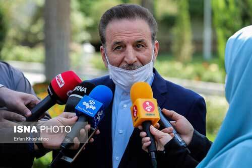 محمود واعظی: روحانی، رئیس‌ دولتِ زمان گل و بلبل نیست
