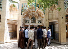 ارسال وسیع پیامک به روحانیون: علیه پزشکیان تبلیغ کنید، ۲ میلیون تومان هدیه بگیرید
