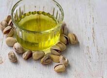 ۴ خاصیت باورنکردنی روغن پسته برای سلامتی/ از تنظیم قند خون تا کاهش وزن!