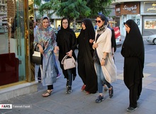 روزنامه جمهوری اسلامی: عدالت، رفاه و حقوق مردم را اصلاح کنید، بی‌حجابی درست می‌شود