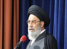 امام جمعه اصفهان: گرانی‌ها تقصیر فرد خاصی نیست، آدم انقلابی باید سختی بکشد!