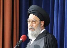 امام جمعه اصفهان: گرانی‌ها تقصیر فرد خاصی نیست، آدم انقلابی باید سختی بکشد!