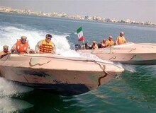 فرمانده مرزبانی بوشهر: یک فروند شناور در بوشهر به‌دلیل عدم رعایت شئونات اسلامی و هنجارشکنی توقیف شد 