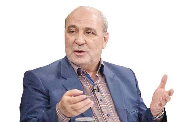 حاجی دلیگانی، نایب رئیس کمیسیون اصل نود: حکمی که آقای پزشکیان به قالیباف به عنوان مذاکره کننده داده خلاف قانون است و باید لغو شود/  قوه‌قضائیه باید به اظهارنظرهای آقای قائم‌پناه رسیدگی کند/ در مجلس علیه قائم پناه اعلام جرم خواهیم کرد