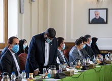 نماینده ای که نمازخواندنش سوژه فضای مجازی شد در گفت وگو با دیده بان ایران: بنده جانباز هستم و نمی توانم روی زمین نماز بخوانم/ زمانی نماز خواندم که جلسه کمیسیون هنوز شروع نشده بود/ BBC و ایران اینترنشنال ما را سوژه کردند/ روی نماز اول وقت حساس هستم!