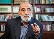 حمله حسین شریعتمداری به پزشکیان/ اطراف خود را از مدیران و مشاوران فاصله‌دار با مبانی اسلام و انقلاب و نظام خالی کنید
