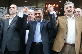 روایتی از چهار فصل زندگی سیاسی احمدی نژاد در سال۶ ۹ / بمب ساعتی به شمارش افتاد
