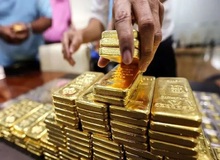 طلا عقب‌نشینی کرد؛ هر اونس ۵۰۶۱ دلار