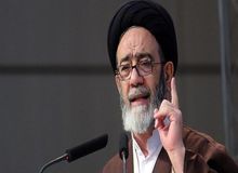 امام جمعه تبریز: دشمن با گشودن پرونده‌های موشکی و حقوق بشری مشغول کودتای اقتصادی است/  مگر می‌شود هر روز قیمت خودرو و دلار و طلا بالا برود؟