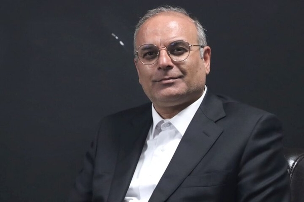  لک علی‌آبادی، عضو کمیسیون بهداشت: سرنوشت ۷۰۰ میلیون دلاری که از صندوق توسعه برای دارو و تجهیزات برداشت شده نامعلوم است/ کارت زرد مجلس به سازمان غذا و دارو / کمبود دارو به ویژه انسولین و داروهای ضدسرطان مردم را نگران کرد/ نفت برابر غذا مورد پذیرش نیست