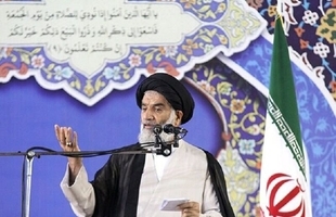 امام جمعه اهواز: جمهوری اسلامی با وجود فشارهای اقتصادی، تحریم‌ها عقب نشینی نکرده است/ مردم با وجود سختی ها پشت نظام ایستاده اند