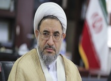  عضو مجلس خبرگان: سگ گردانی نباید در قم دیده شود /گروه‌های مردمی وارد میدان شده و جلوی سگ گردانی را بگیرند