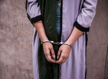 یک زن به خاطر رابطه پنهانی با دوست پسرش به ۹۹ ضربه شلاق و دو سال کار اجباری در آسایشگاه سالمندان محکوم شد