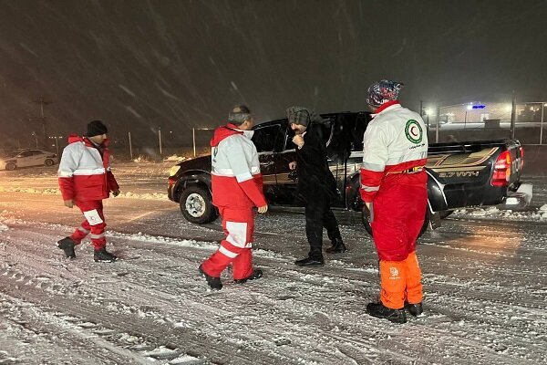 امدادرسانی هلال احمر به بیش از ۲۰۰۰ نفر به دلیل شرایط جوی نامساعد