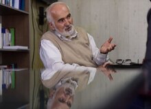 احمد توکلی خطاب به سایتش: مگر آملی لاریجانی نبود که مرتضوی را برکنار کرد؟