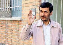 دعوتنامه اجلاس داووس روی میز رئیس دولت بهار/ احمدی نژاد ، این بار به سوئیس می رود