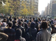 تجمعات بدون مجوز آزاد می‌شود؟!
