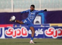چراغ سبز نازون برای بازگشت به استقلال
