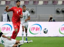 عراق برای شکست دادن ایران به بازیکنان تیم ملی فوتبال خود وعده پاداش ۱۰ هزار دلاری داد 
