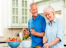 ۴ ماده غذایی ضروری برای افراد بالای ۵۰ سال را بشناسید