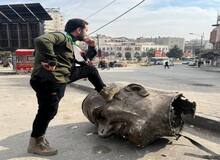 کیهان:جوانان اسیر  در سوریه را مجبور به "عوعو" کردند/  استفاده از مشاوران نفوذی و آقازاده ها ما را تبدیل به سوریه می کند
