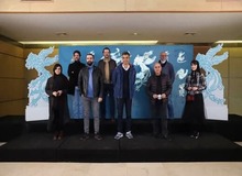 عادل فردوسی‌پور برای ماسک‌نزدن و در آغوش گرفتن پرویز پرستویی عذرخواهی کرد

