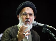عضو مجلس خبرگان رهبری: نظام سرمایه‌داری جهانی دچار فروپاشی و تزلزل شده/ با تصرف سفارت آمریکا پرچم عدالت‌خواهی از دست جریان‌های سوسیالیستی خارج و به دست اسلام سپرده شد