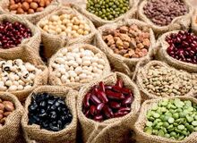 آیا مصرف حبوبات فشار خون را بالا می‌برد؟