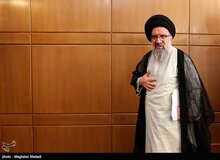 احمد خاتمی: مجمع نمایندگان طلاب نفوذی‌ها را شناسایی کنند/ حجت شرعی ما، مواضع مقام معظم رهبری است