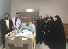 عیادت دو نماینده تهران از یک آتش‌نشان مصدوم