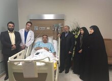 عیادت دو نماینده تهران از یک آتش‌نشان مصدوم