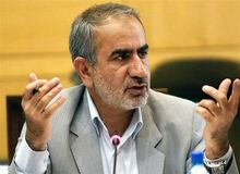 قادری، نماینده مجلس: بانک مرکزی می‌گوید ما به نرخ آزاد ارز کاری نداریم در صورتی نرخ آزاد با بانک مرکزی کار دارد