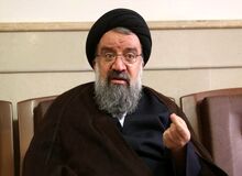 احمد خاتمی: برخی می گویند، مذاکرات جامع و مستقیم با آمریکا داشته باشیم به این معنا که در موضوع موشکی هم مذاکره کنیم 