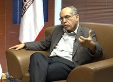 کوروش احمدی دیپلمات سابق: قرار دادن مکانیسم ماشه در برجام، تصمیم نظام بود