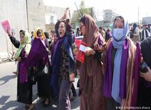 دختران معترض افغانستانی چگونه شناسایی و کشته می‌شوند؟/ زنان عضو نیروهای امنیتی دوره اشرف غنی، علیه زنان معترض برای طالبان جاسوسی می‌کنند
