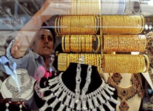 نرخ جهانی هر اونس طلا با ۳.۵ درصد کاهش، ۴۴۸۸ دلار شد