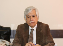 جامساز، اقتصاددان: حاتم‌بخشی‌های فرامرزی خزانه ارزی ایران را خالی کرده/خزانه  در حدی خالی است که دولت 
 در پرداخت ۶ ماه حقوق معلمان بلوچستان درمانده شده/ در ۴۵ سال گذشته در حفظ ناموس ملی یعنی پول ملی خود ناتوان بوده‌ایم/ خطر فروپاشی اقتصادی جدی است
