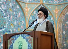 امام جمعه قم: ایران حق دارد پاسخی عبرت آموز به «سگ هار منطقه» دهد