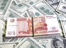 دلار تک نرخی گران شد؛ ۴ هزار و ۲۰۵ تومان

