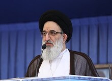 عصبانیت امام جمعه کرج از حکم شورای عالی امنیت ملی برای توقف اجرای قانون عفاف و حجاب/ بهاییت برای کشف حجاب، بازیگران، هنرمندان، ورزشکاران را به کار گرفته است